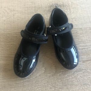 Tap shoes black toddler size 9